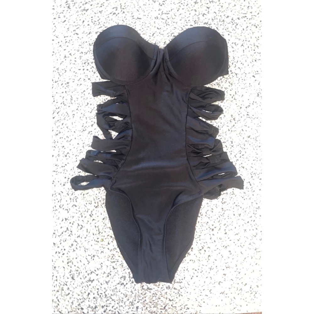 Black strapless swimsuit
